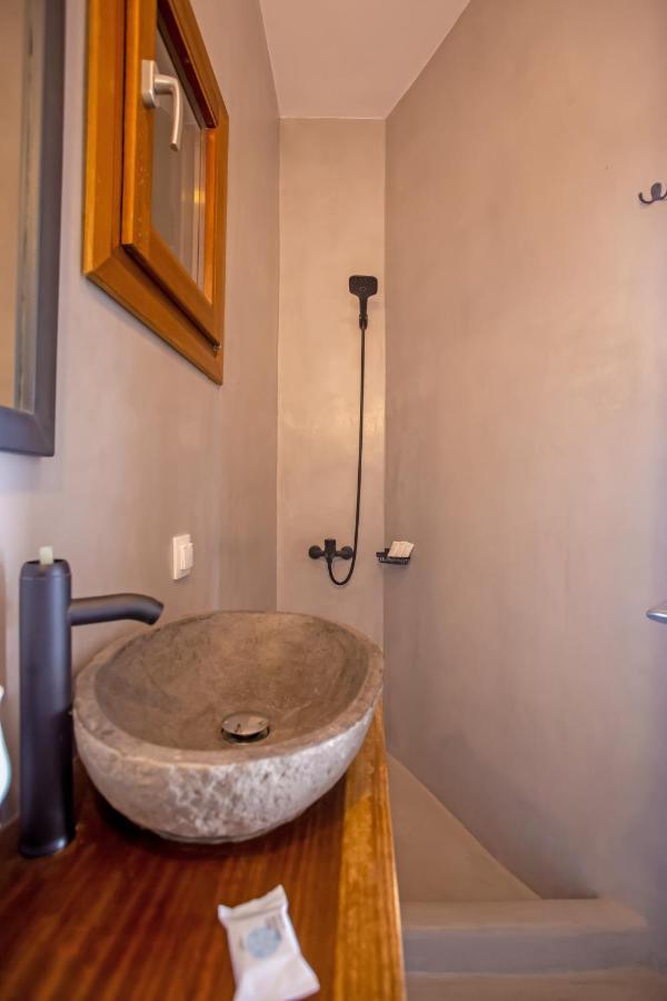 Terra White Seaview Pool Apartments & Suites Mykonos Town Exterior photo